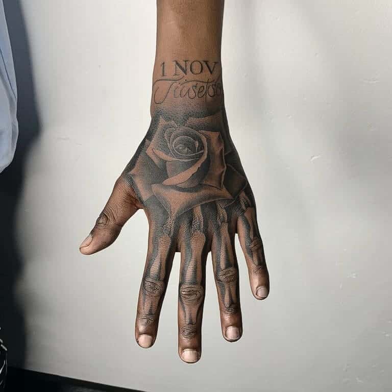 Hand Tattoo Ideas 40