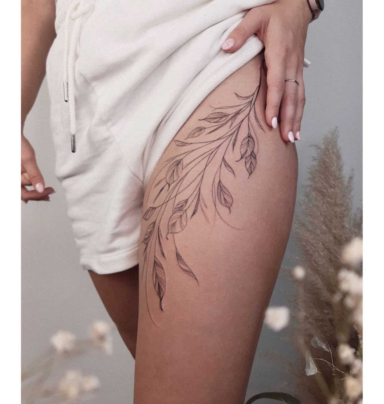 70 Thigh Tattoos for Women That Evoke Femininity and Power  100 Tattoos