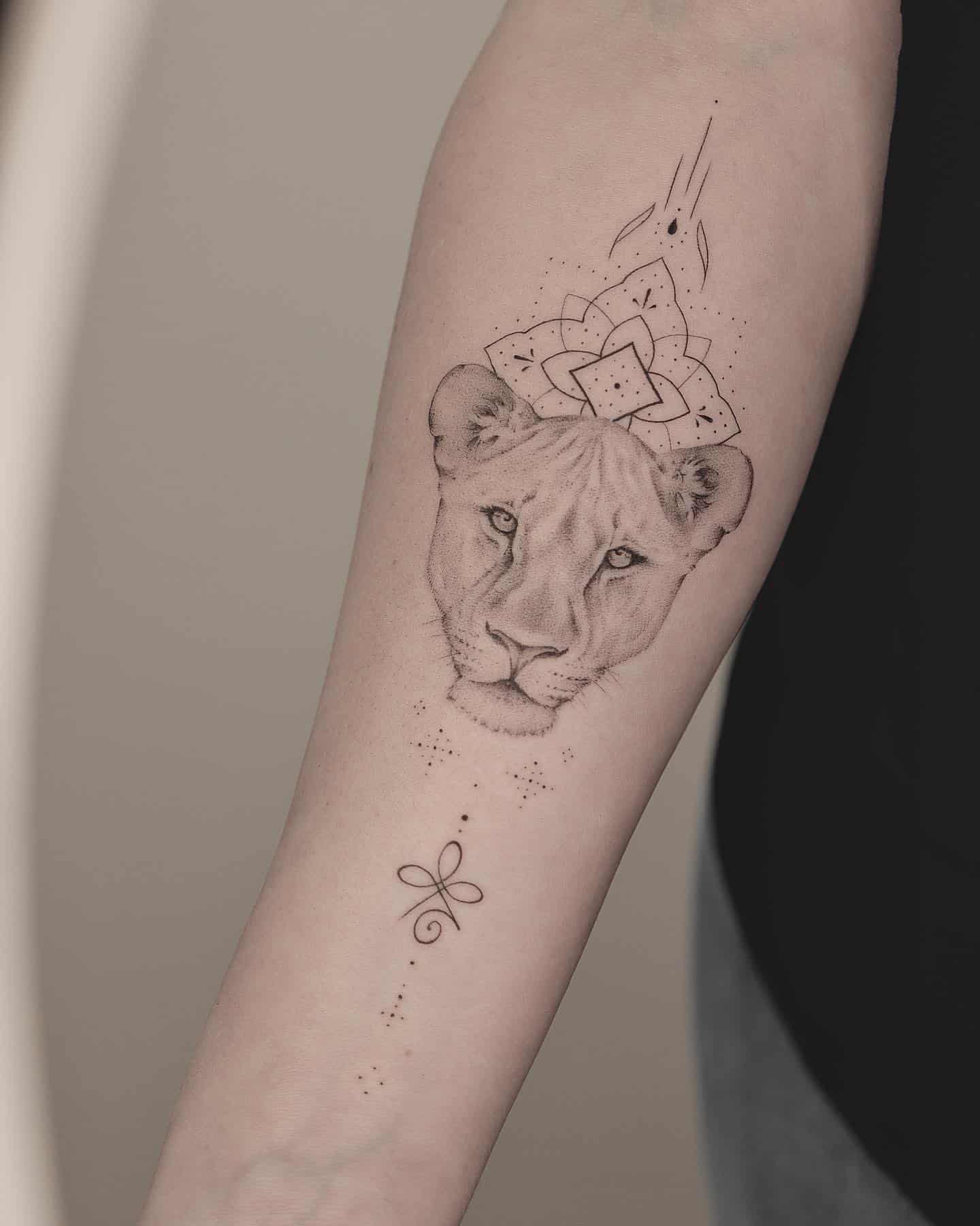 Lion Tattoo Ideas 15