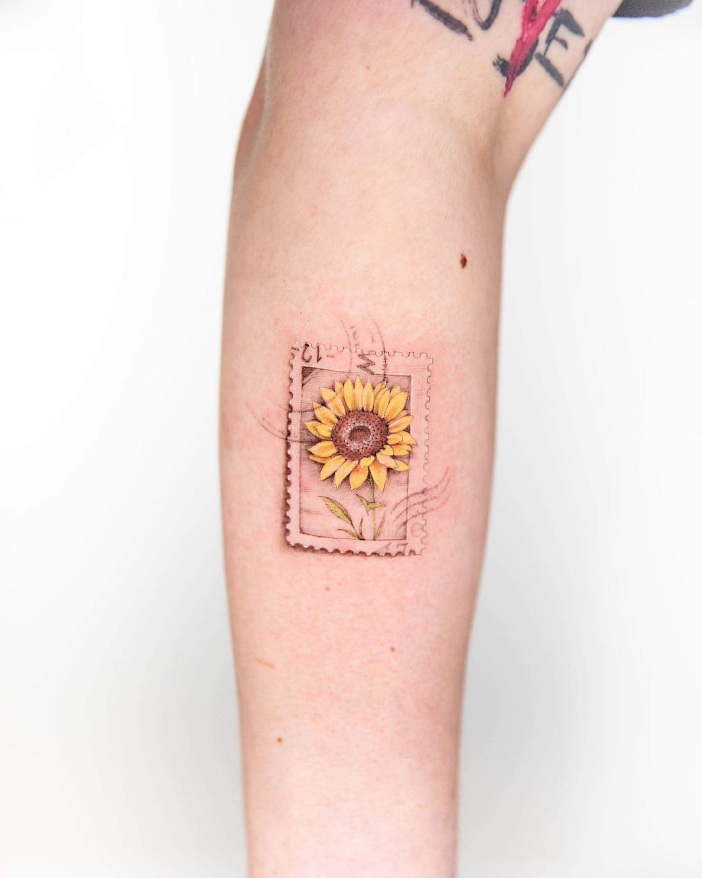 Sunflower Tattoo Ideas 24