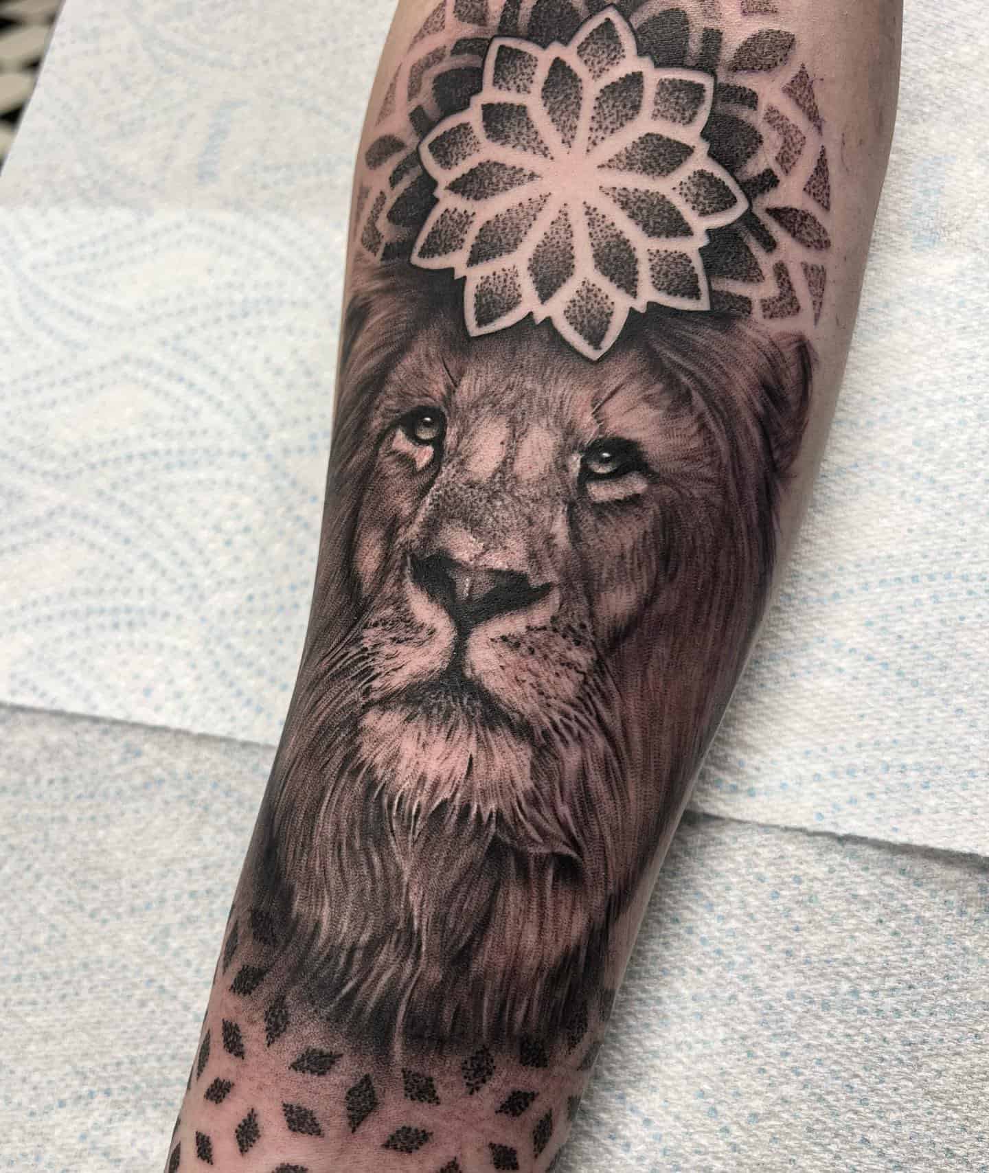 Lion Tattoo Ideas 23
