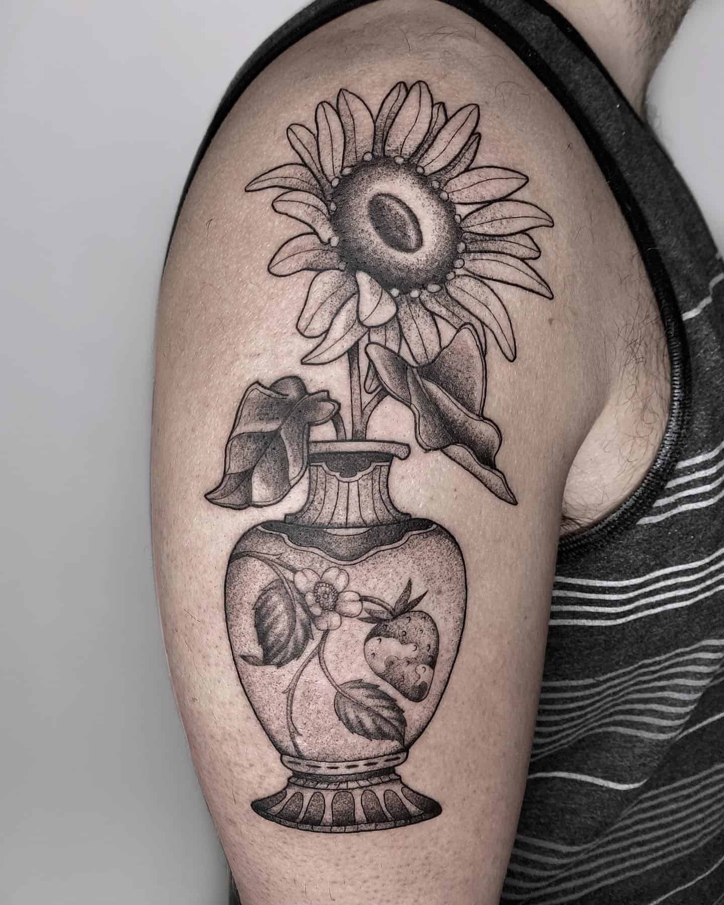Sunflower Tattoo Ideas 33