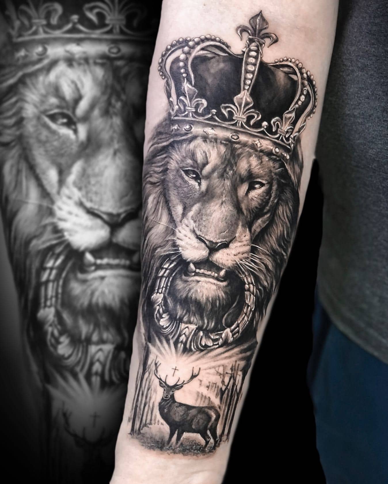 Lion Tattoo Ideas 35