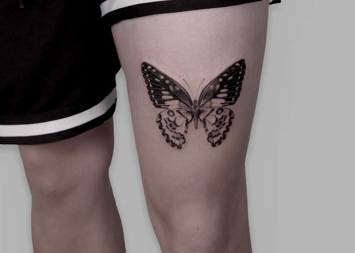 Butterfly Thigh Tattoo Ideas 14