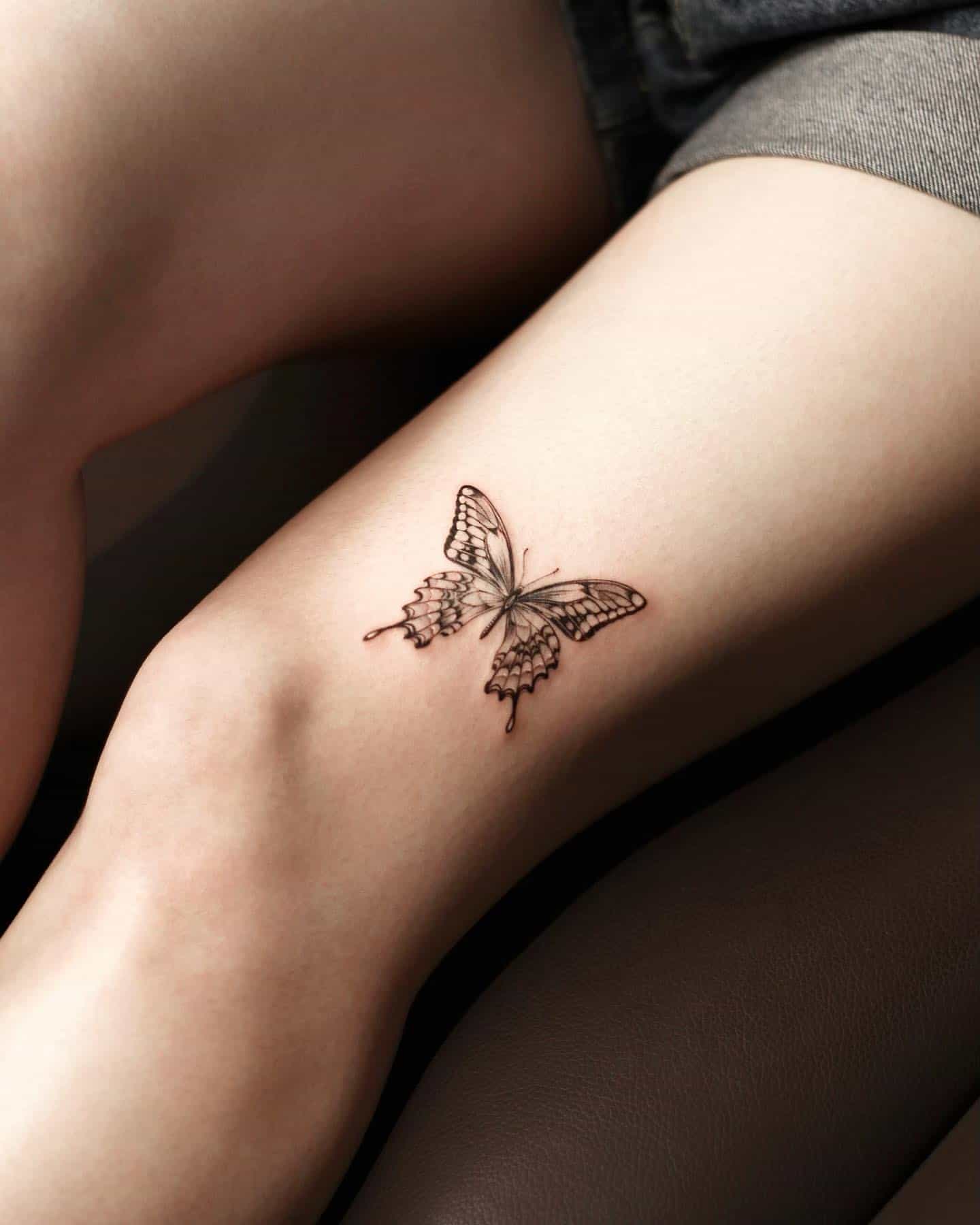 Butterfly Thigh Tattoo Ideas 16
