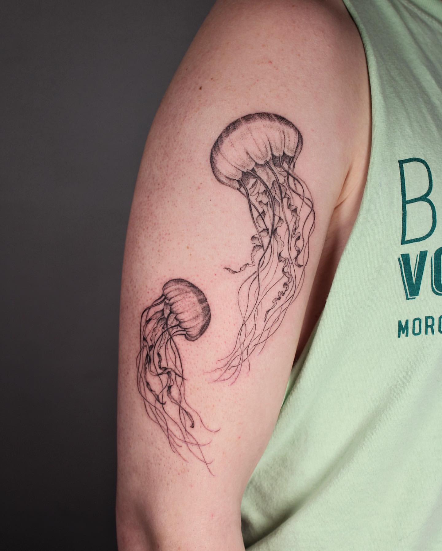 54 Exquisite And Detailed Jellyfish Tattoo Designs To Love - Psycho Tats