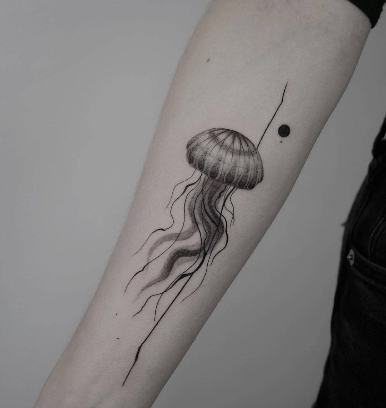 15 Beautiful and Vibrant Jellyfish Tattoos • Tattoodo