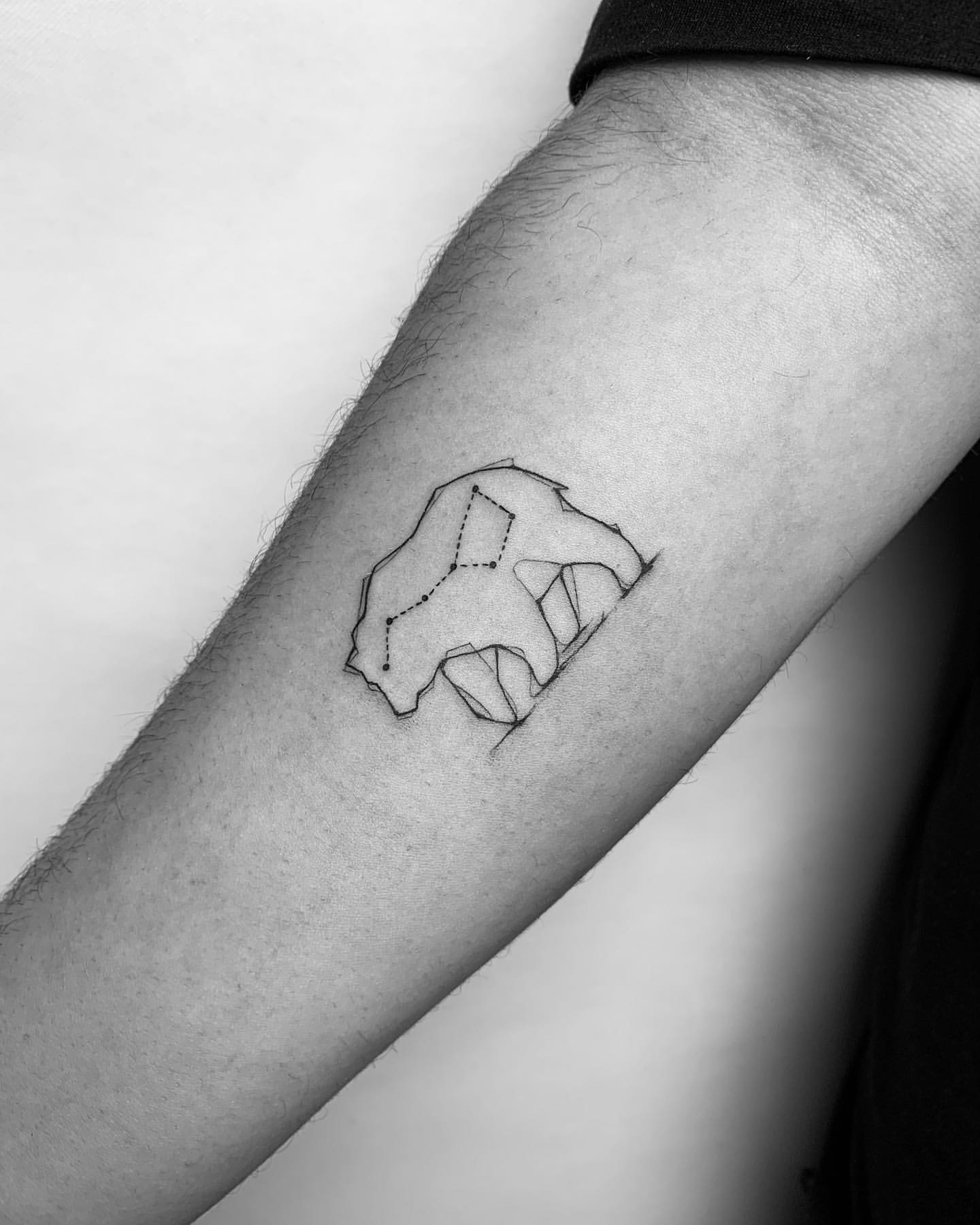 Bear Tattoo Ideas 13