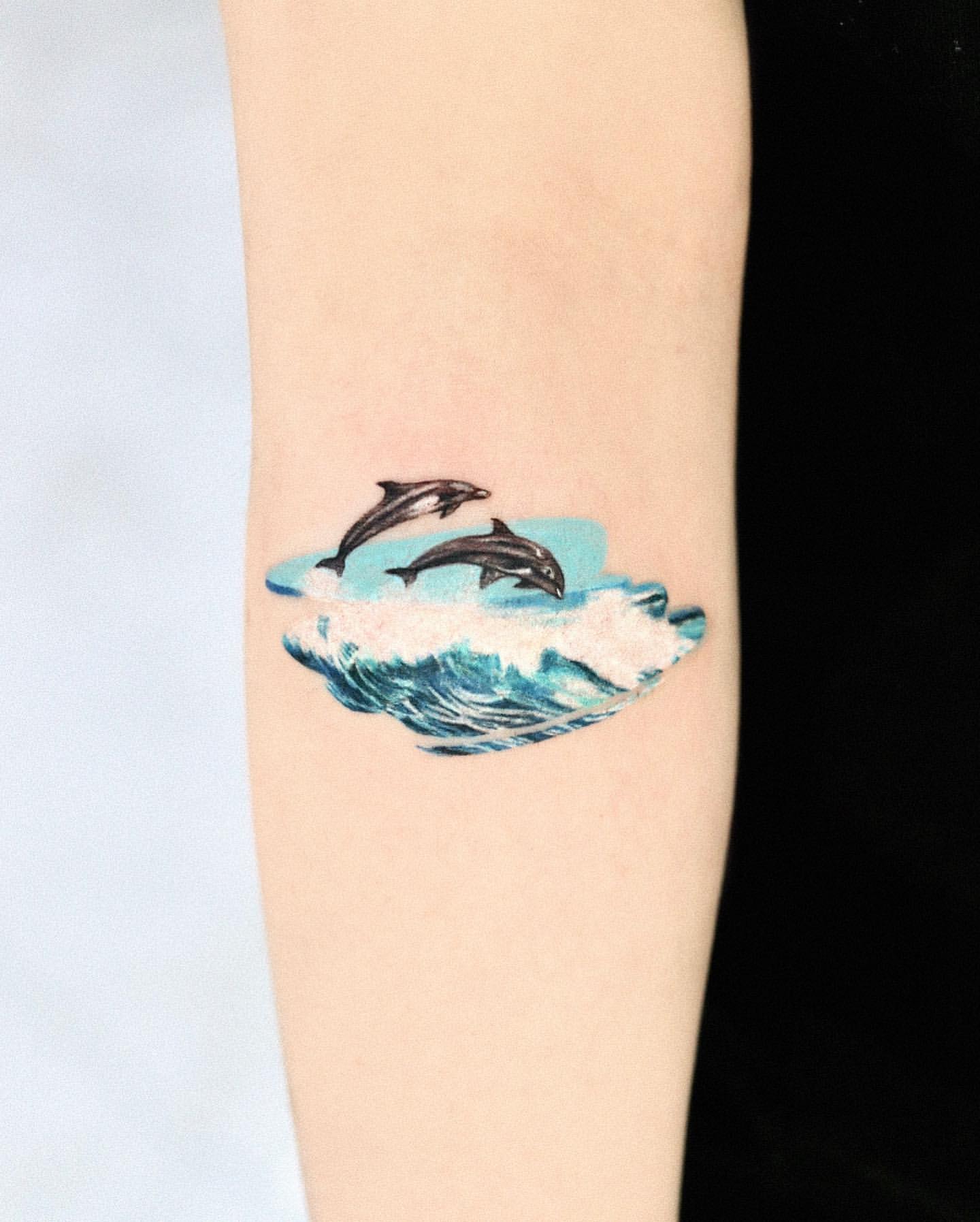 Dolphin Tattoo Ideas 30