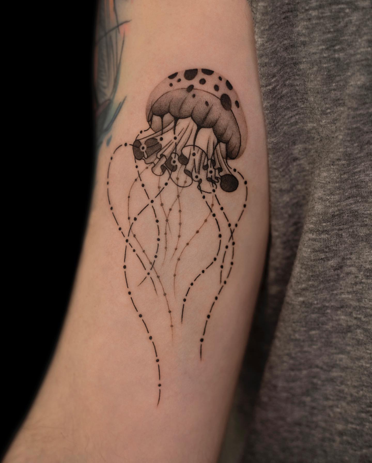 Jellyfish Tattoo Ideas 16