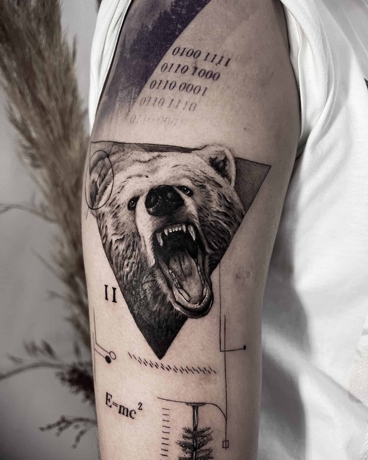 Bear Tattoo Ideas 34