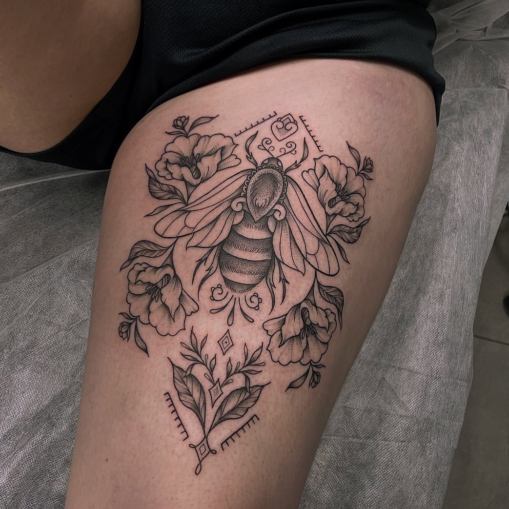 Bee Tattoo Ideas 23