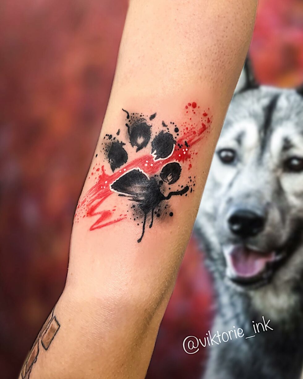 26 Adorable Paw Print Tattoo Ideas for Men & Women in 2024