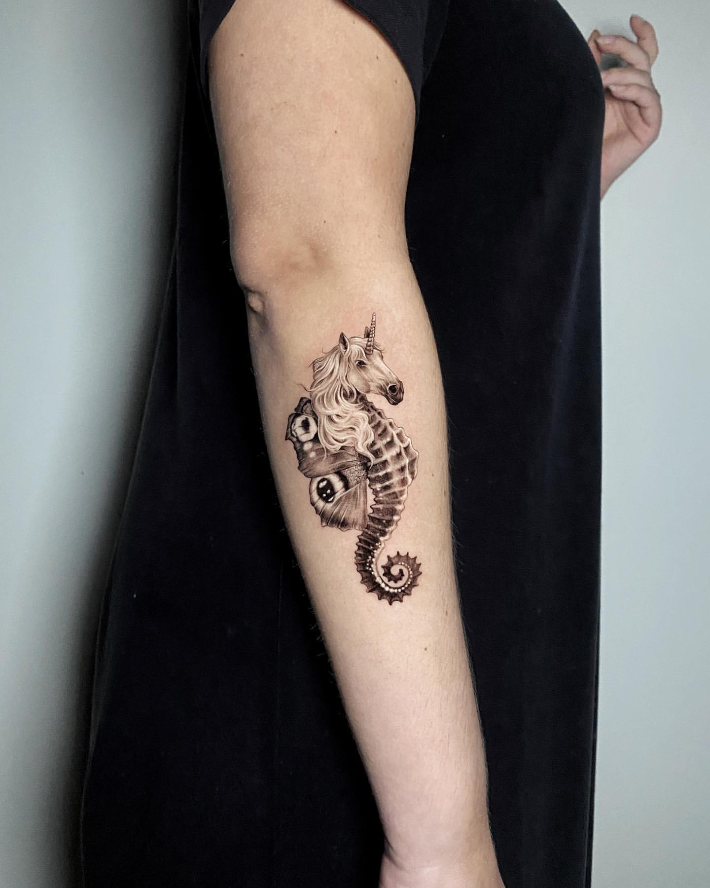 Seahorse Tattoo Ideas 16