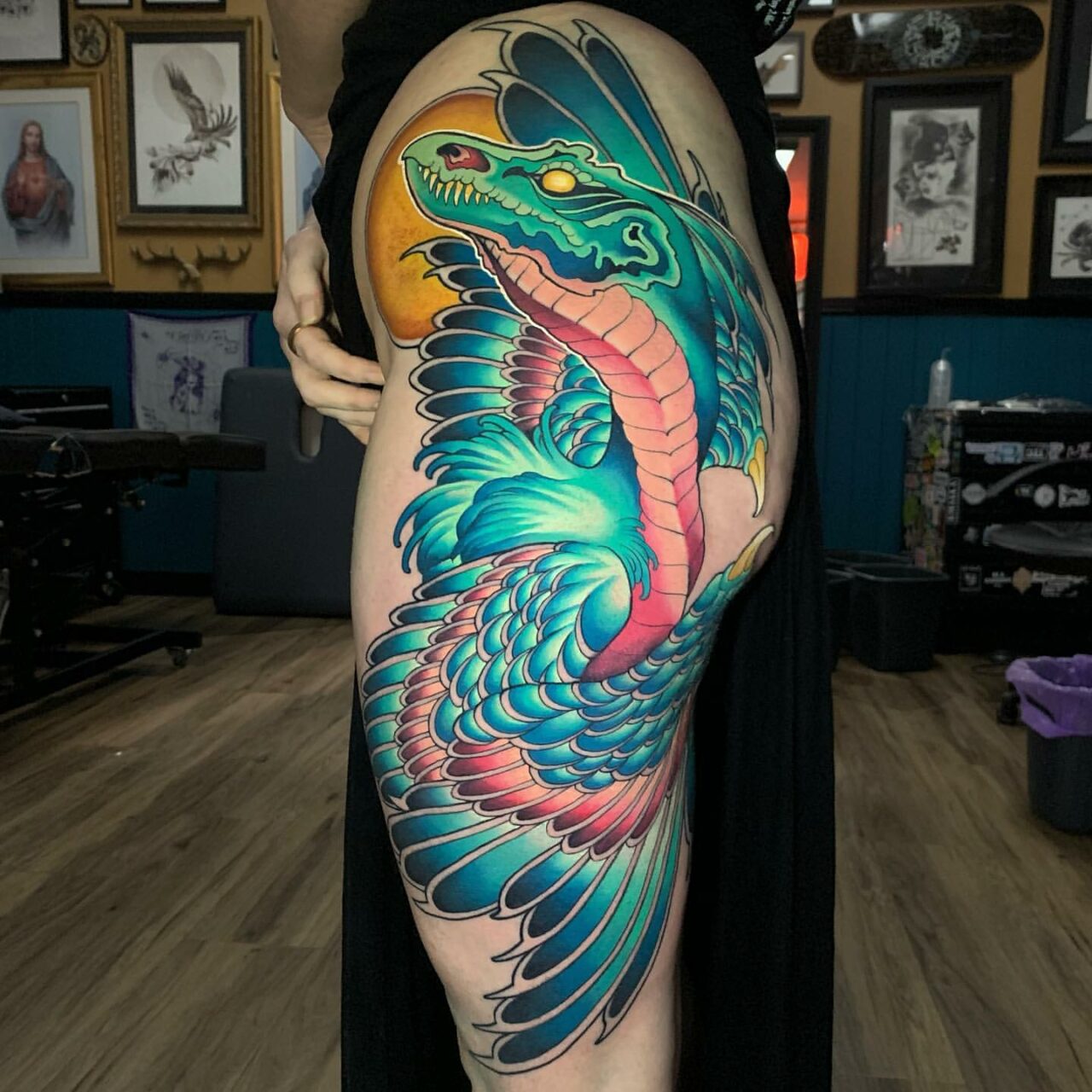 33 Tantalizing New School Tattoo Ideas for Men & Women in 2024