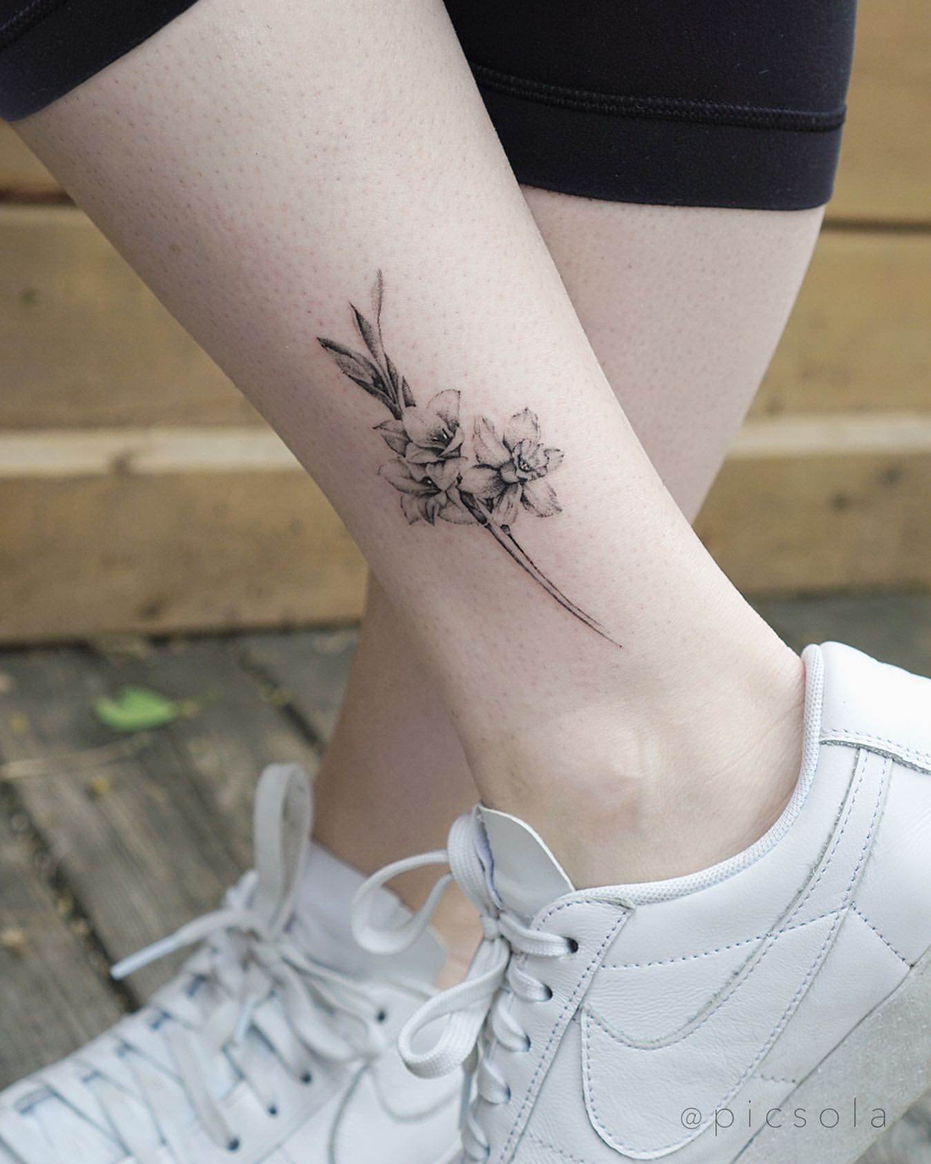 Daffodil Tattoo Ideas 2