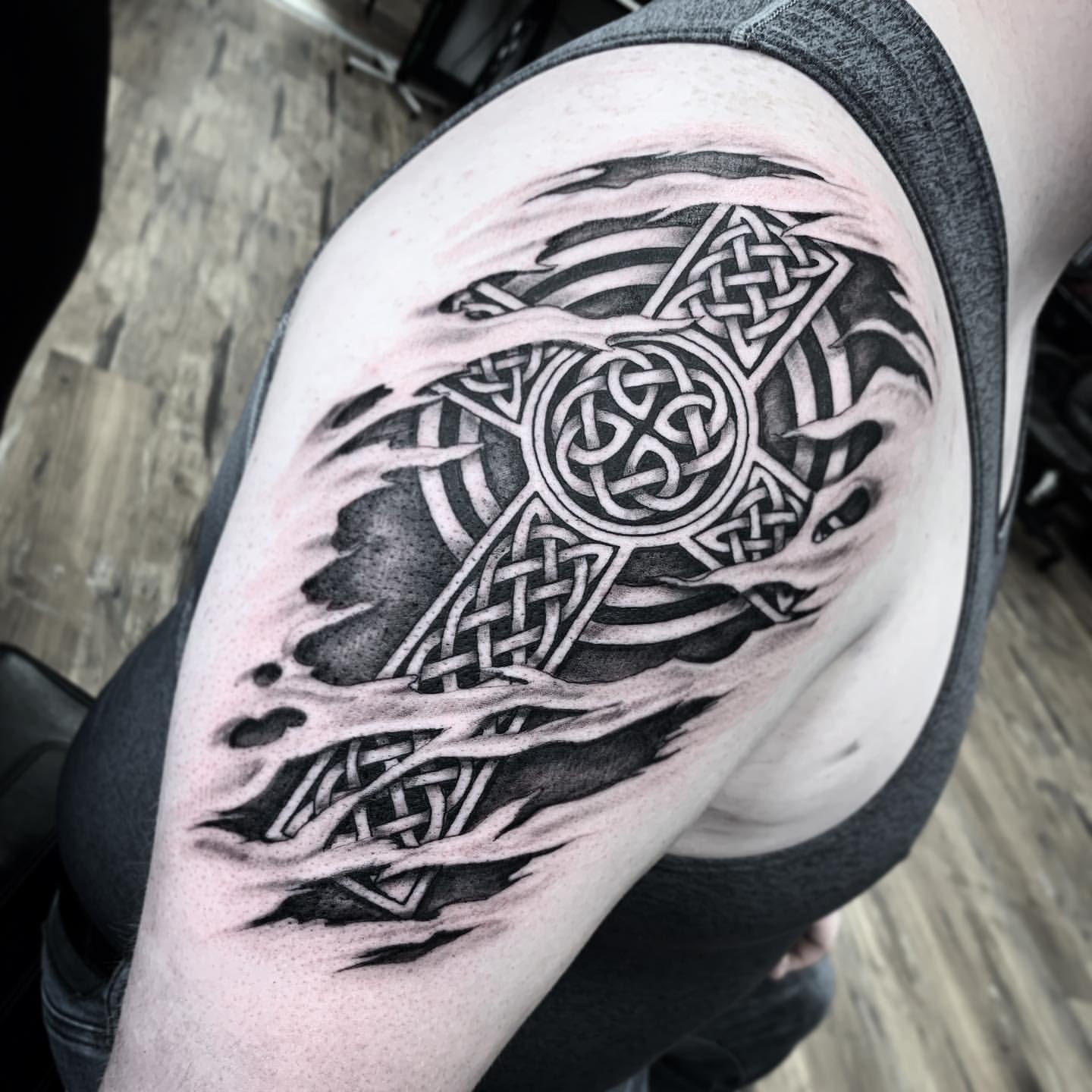 Celtic Cross Tattoo Ideas 4