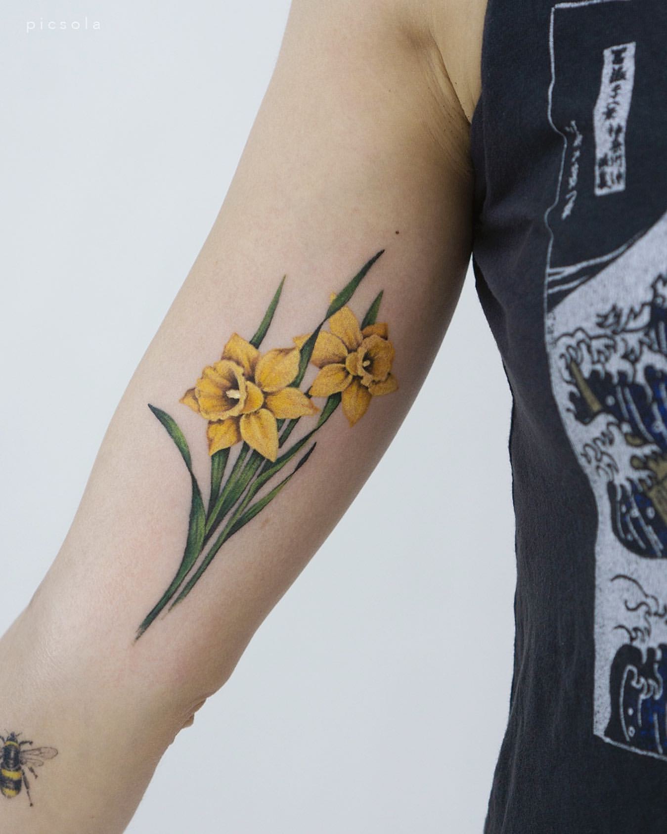 Daffodil Tattoo Ideas 7