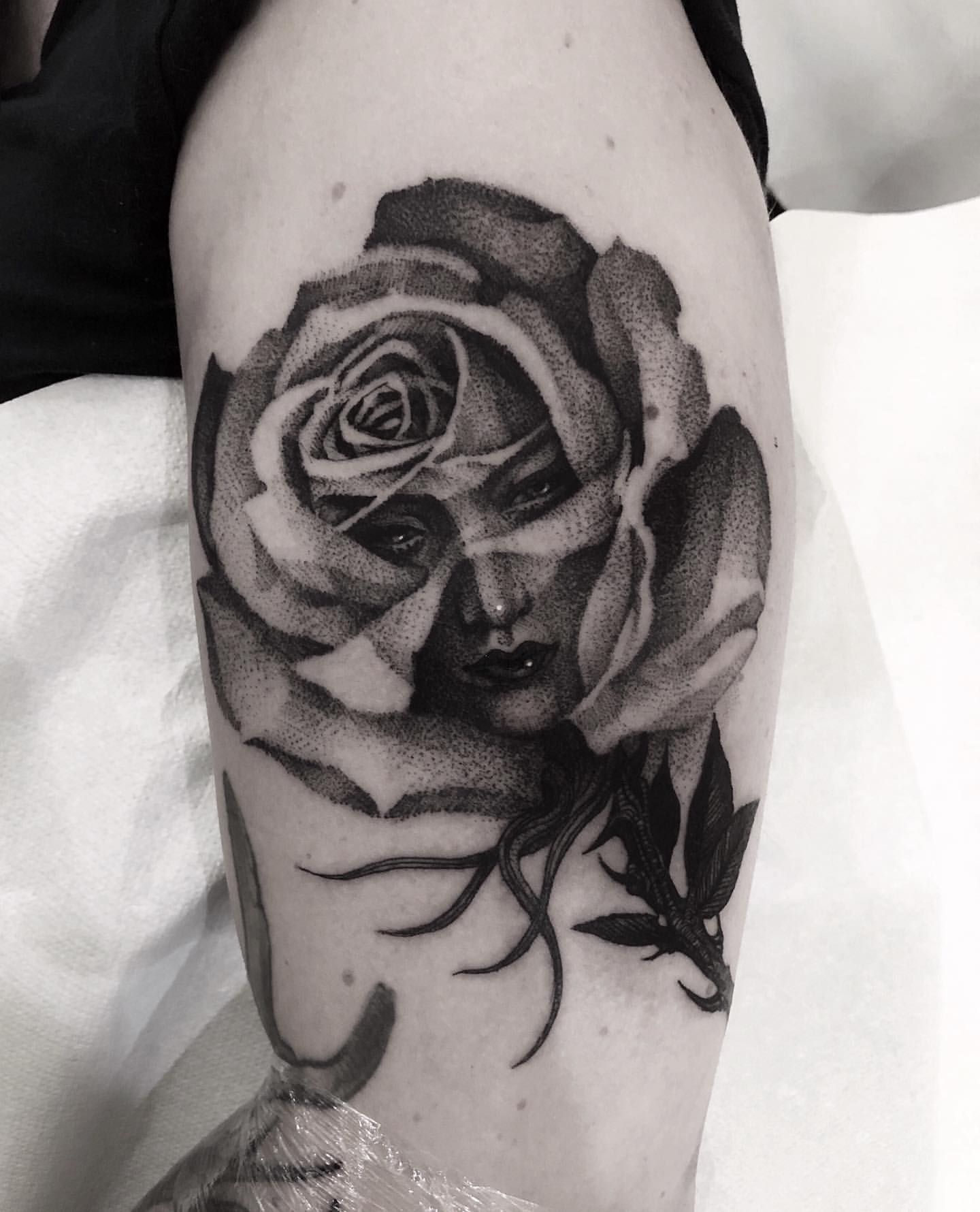 Black Rose Tattoo Ideas 2