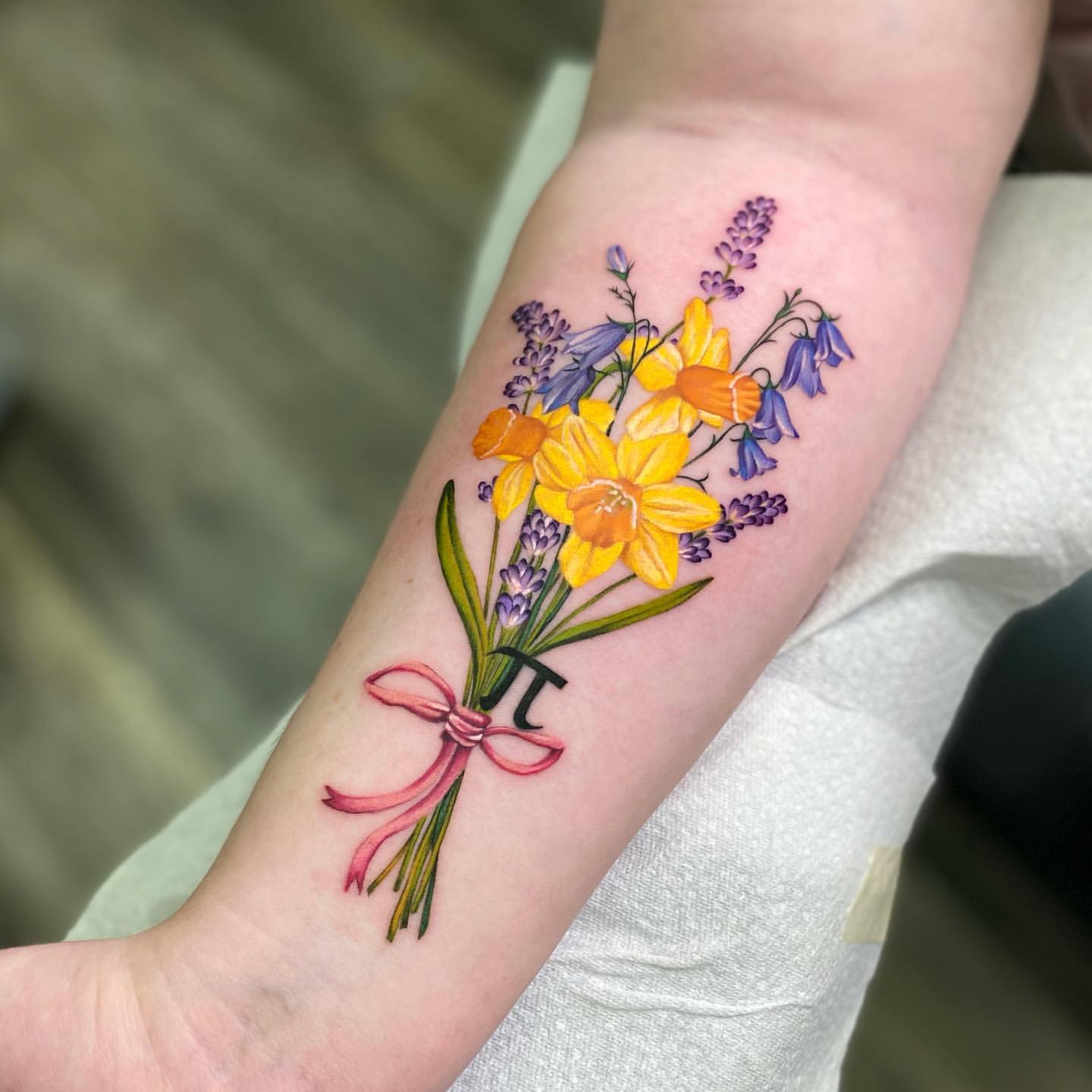 Small Flower Tattoo Ideas 34