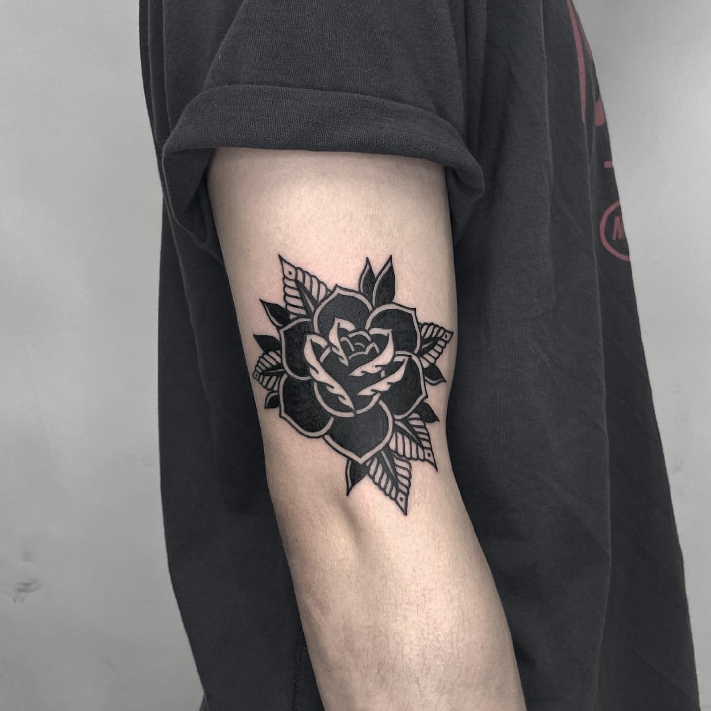 Black Rose Tattoo Ideas 12