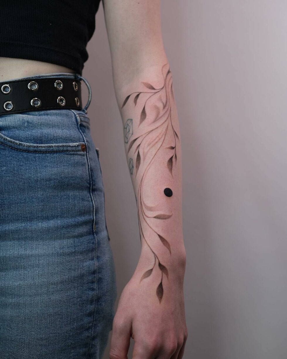 30 Delicate Leaf Tattoo Ideas To Inspire You In 2024 0816