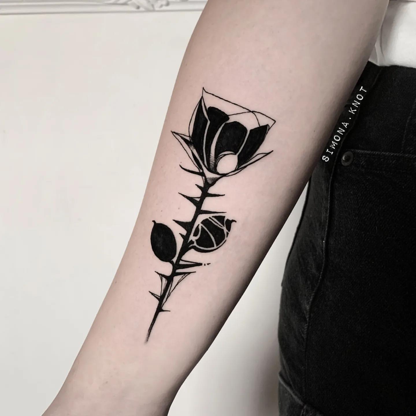 Black Rose Tattoo Ideas 16