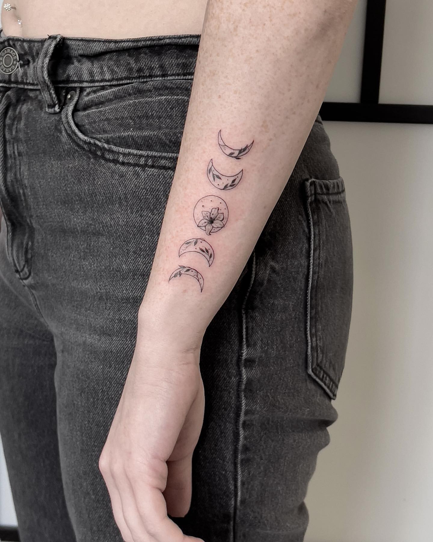 Moon Phases Tattoo Ideas 18