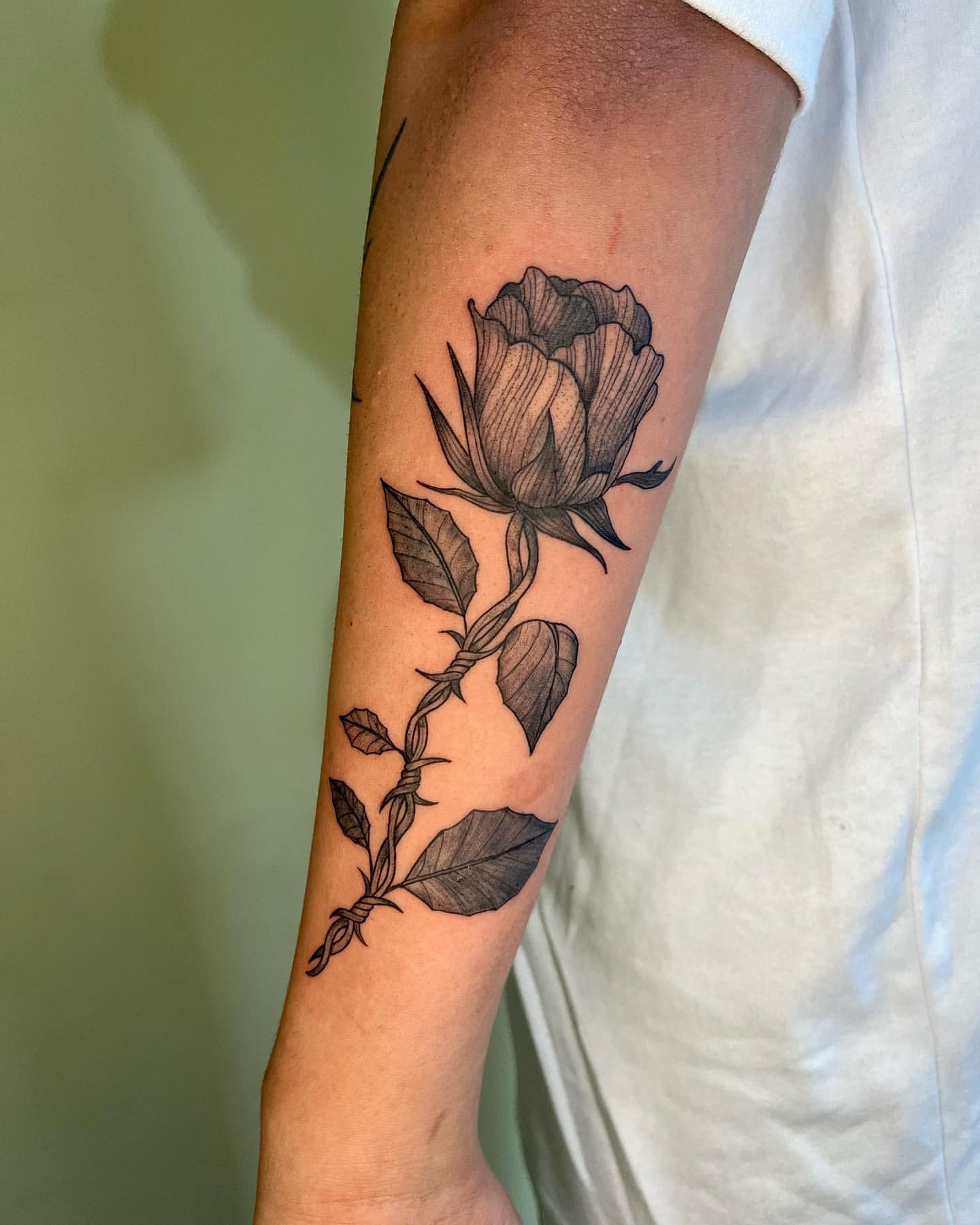 Black Rose Tattoo Ideas 21
