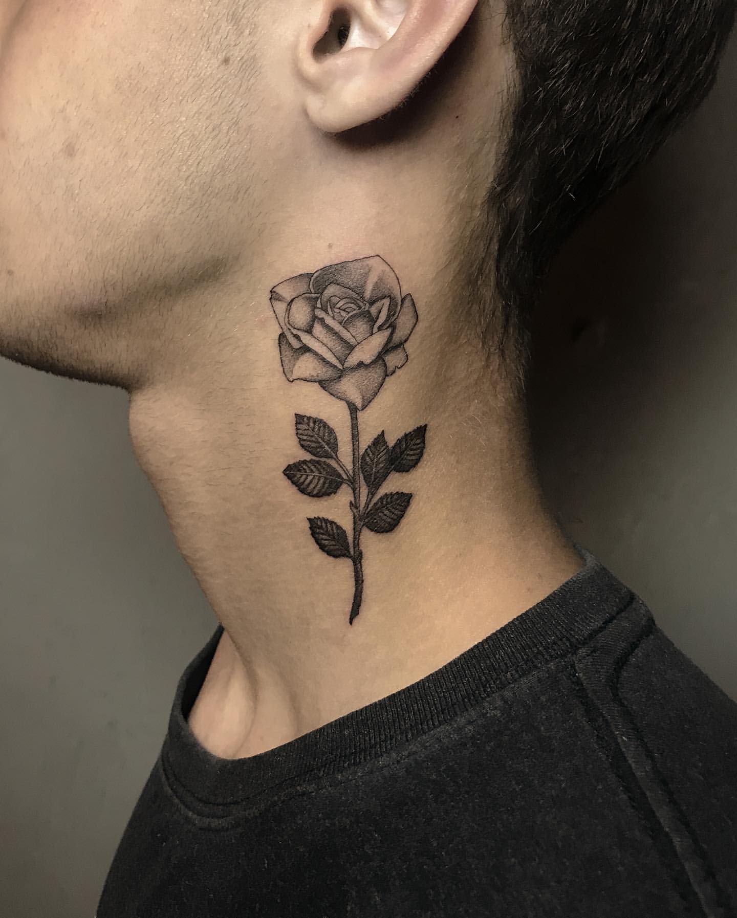 Black Rose Tattoo Ideas 22
