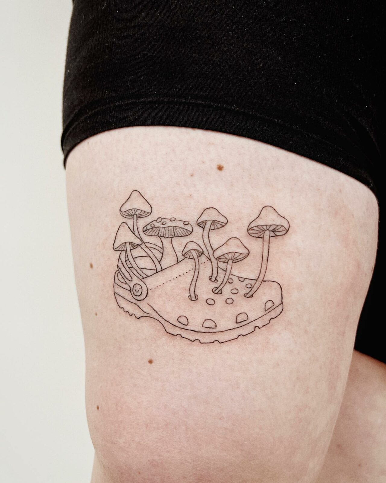 27 Awesome Mushroom Tattoo Ideas for Men & Women in 2023