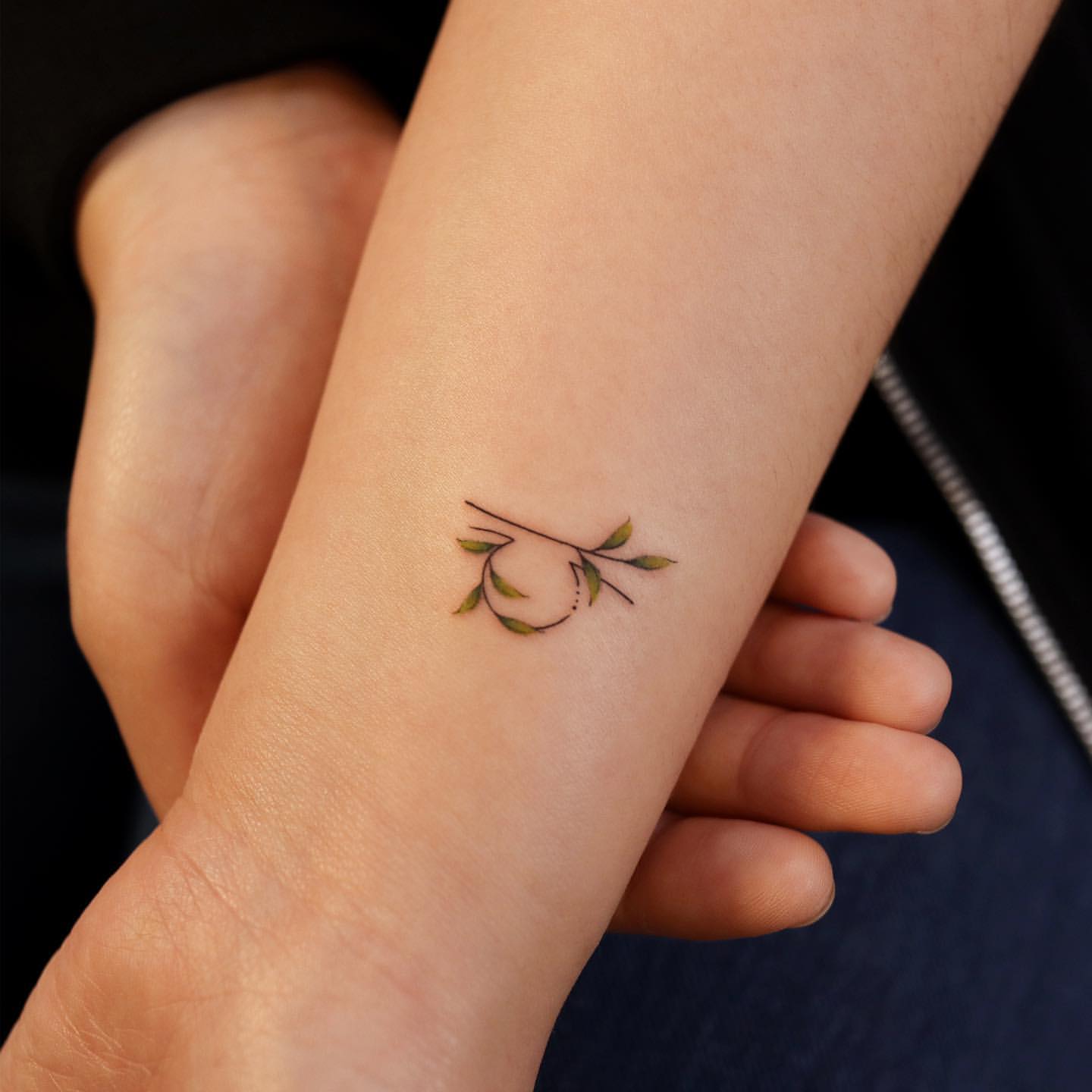 Leaf Tattoo Ideas 20