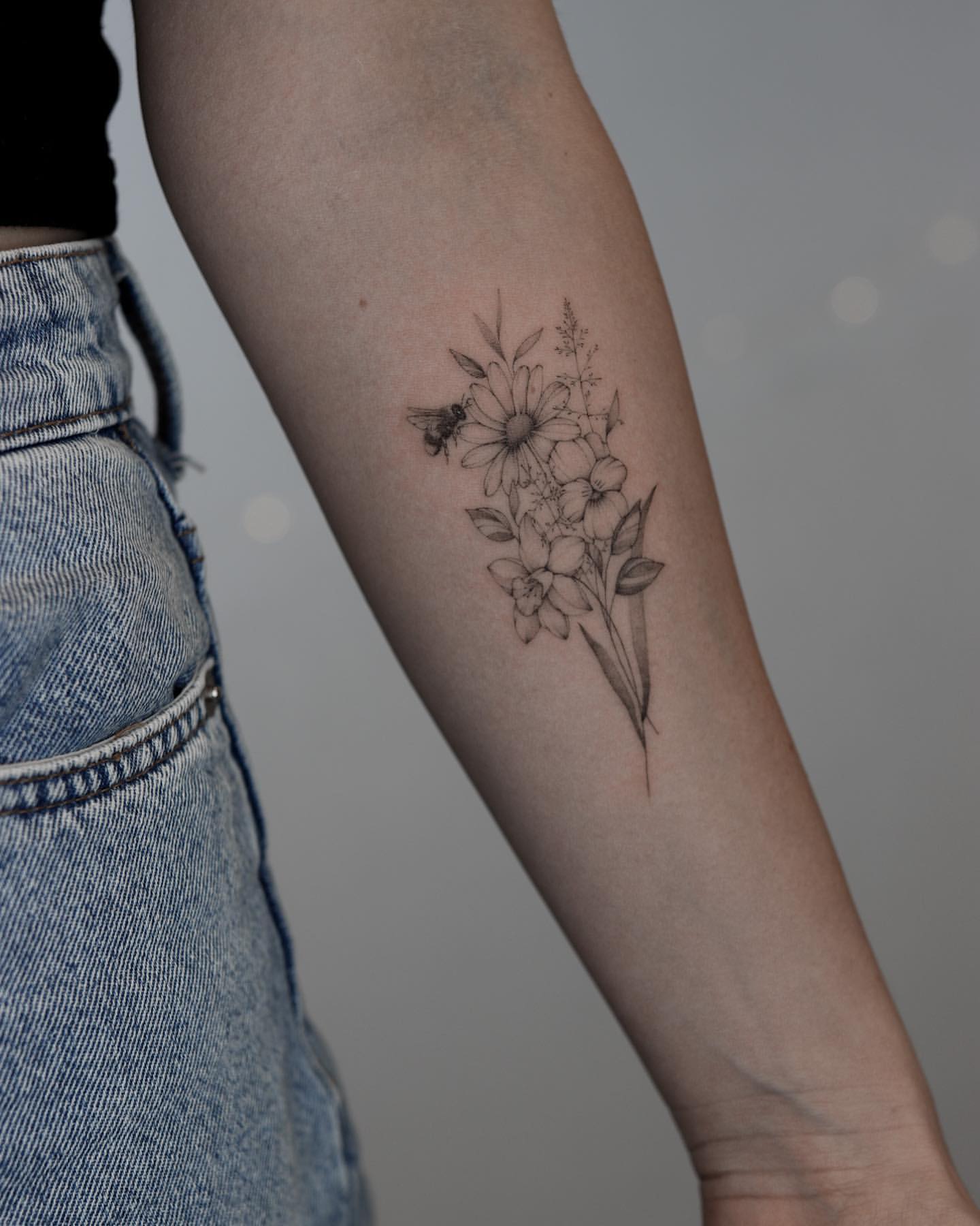 Daisy Tattoo Ideas 25