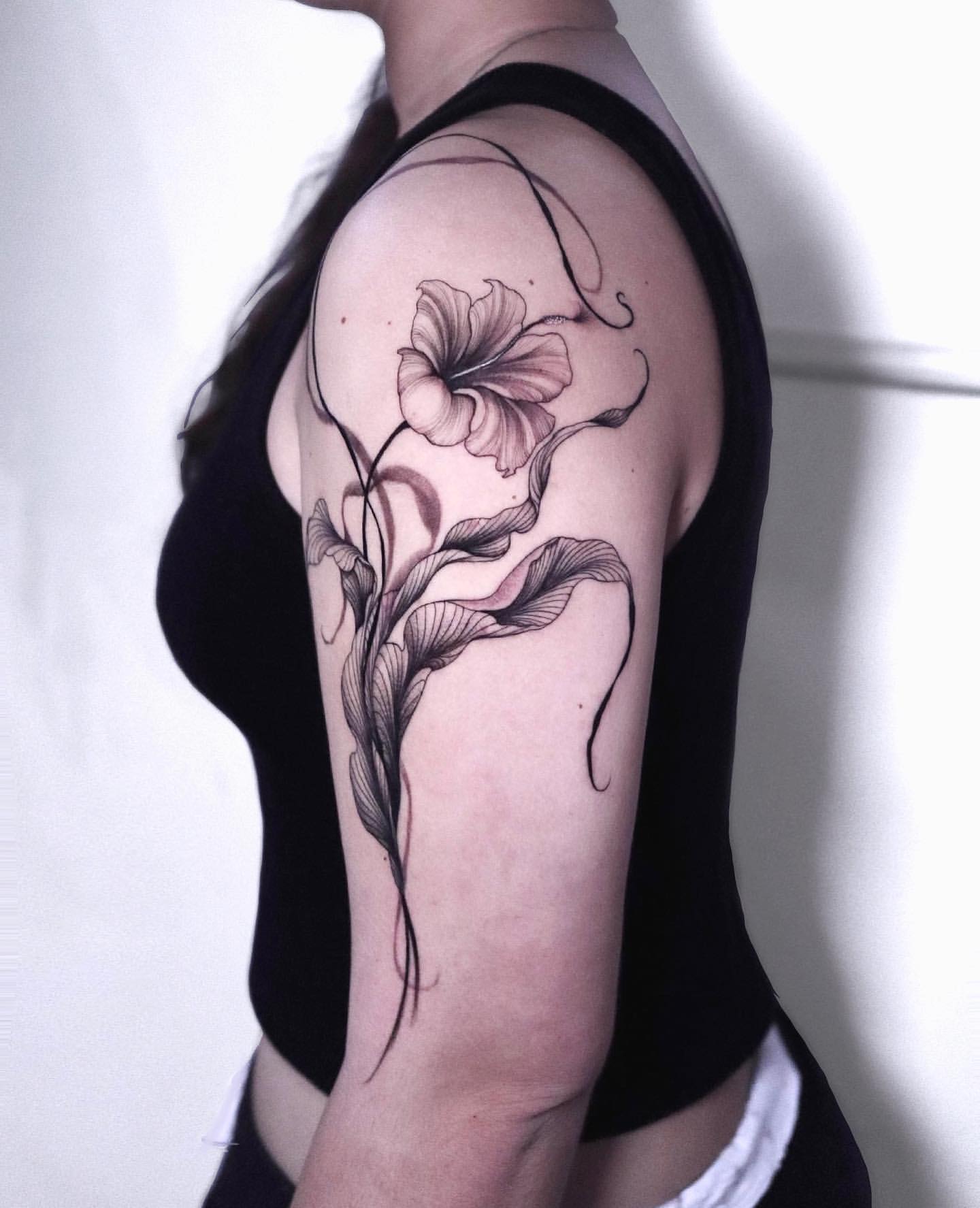 Hibiscus Tattoo Ideas 19