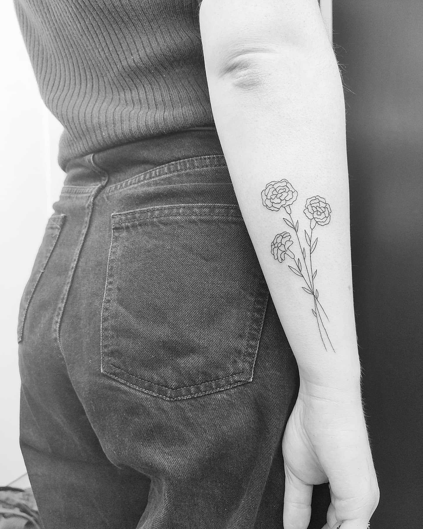 Carnation Tattoo Ideas 9