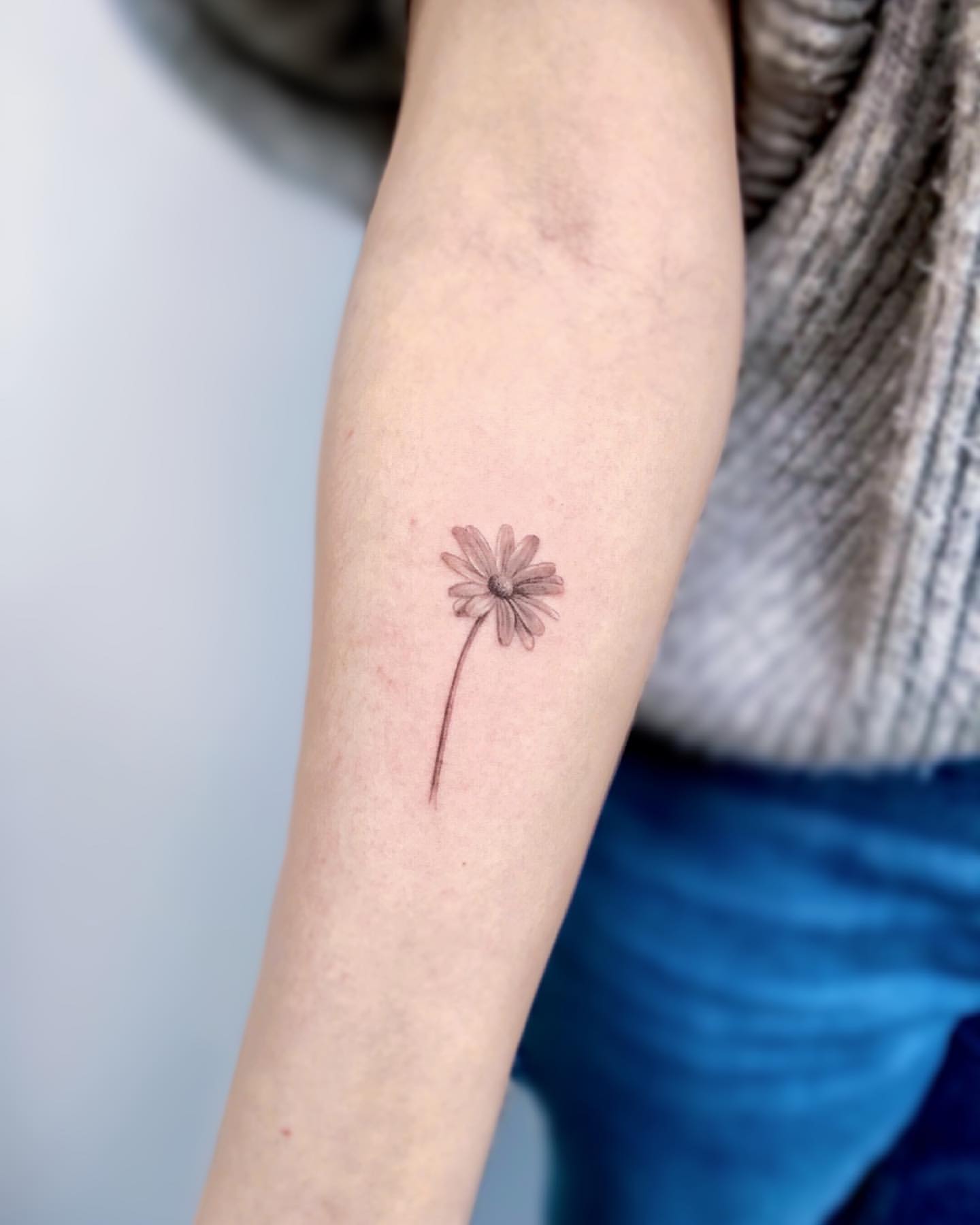 Small Flower Tattoo Ideas 9