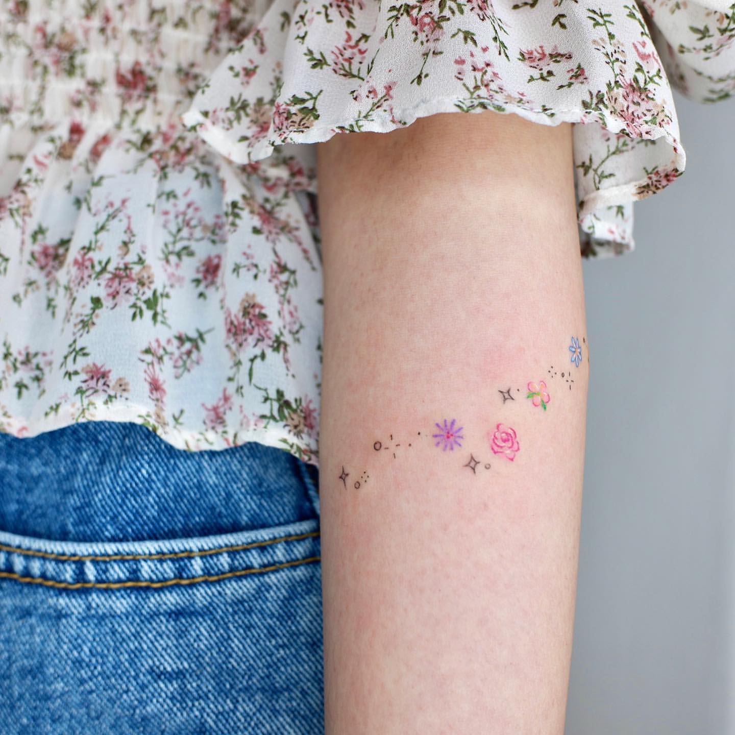 Small Flower Tattoo Ideas 10