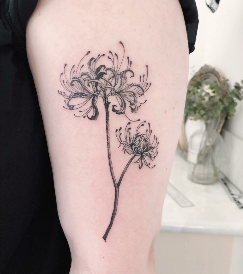 34 Spider Lily Tattoo Ideas to Inspire You in 2023
