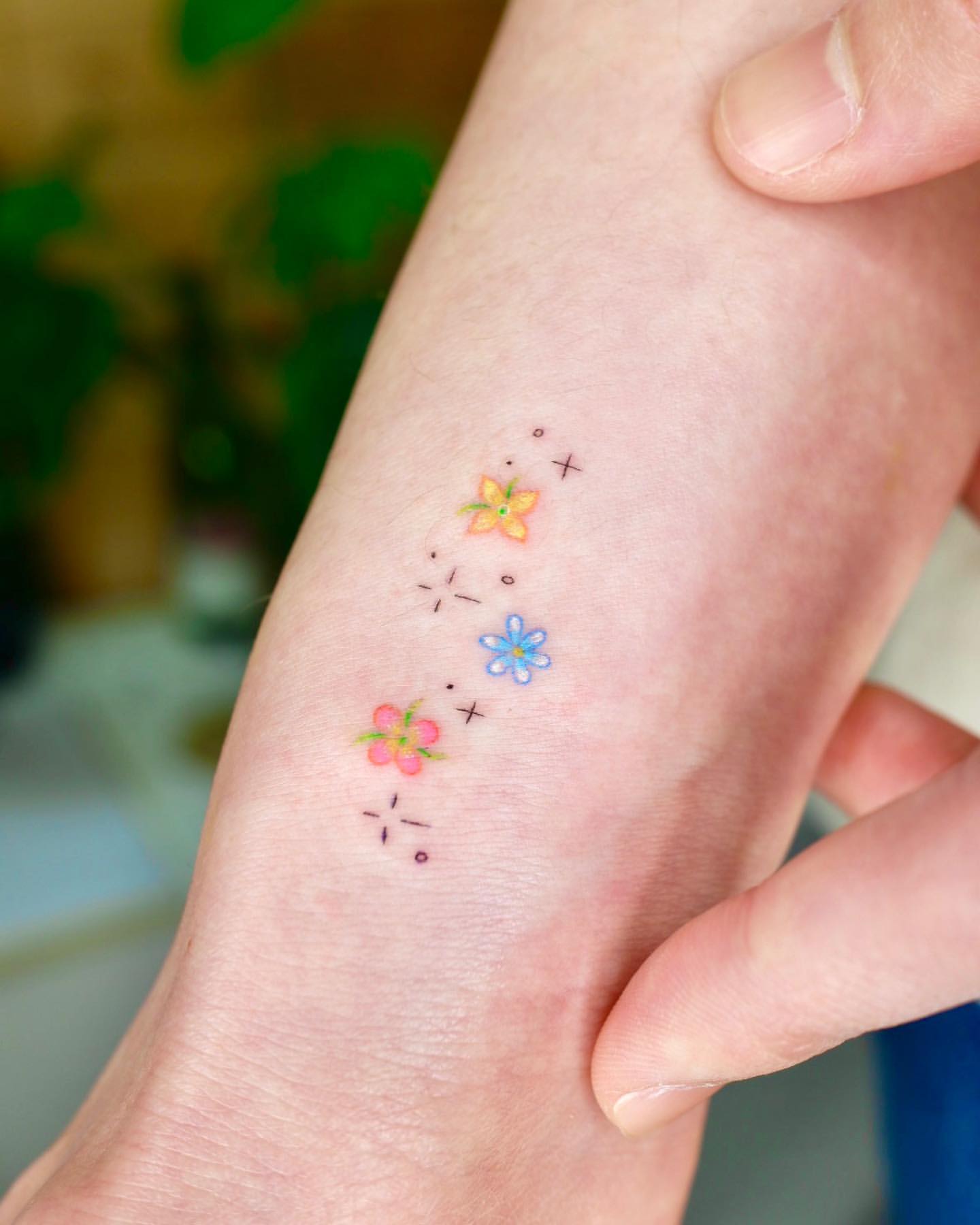 Small Flower Tattoo Ideas 15