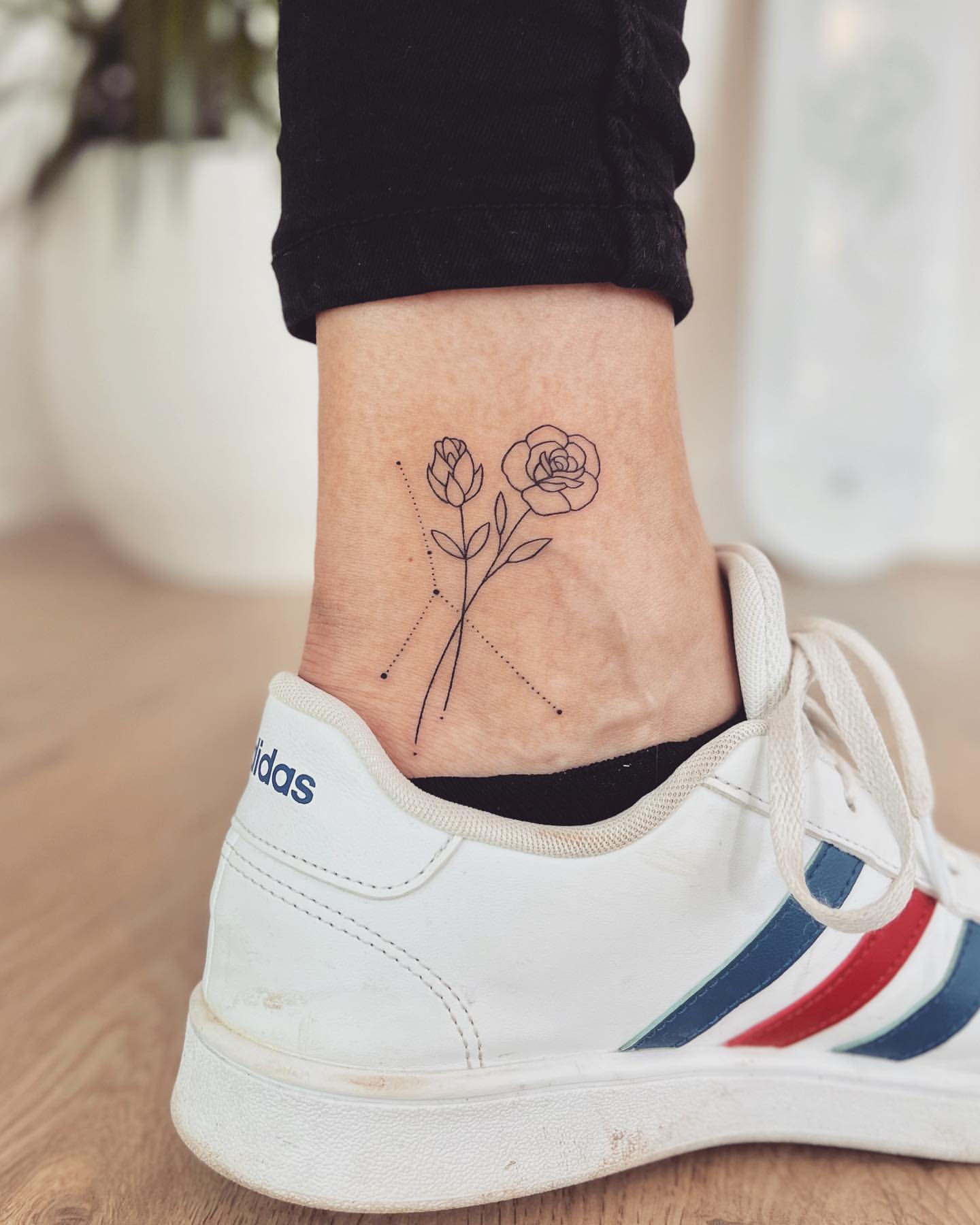 Small Flower Tattoo Ideas 17