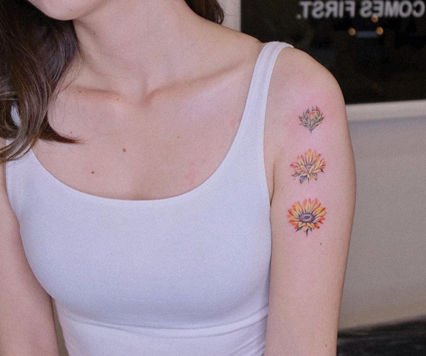 Carnation Tattoo Ideas 47