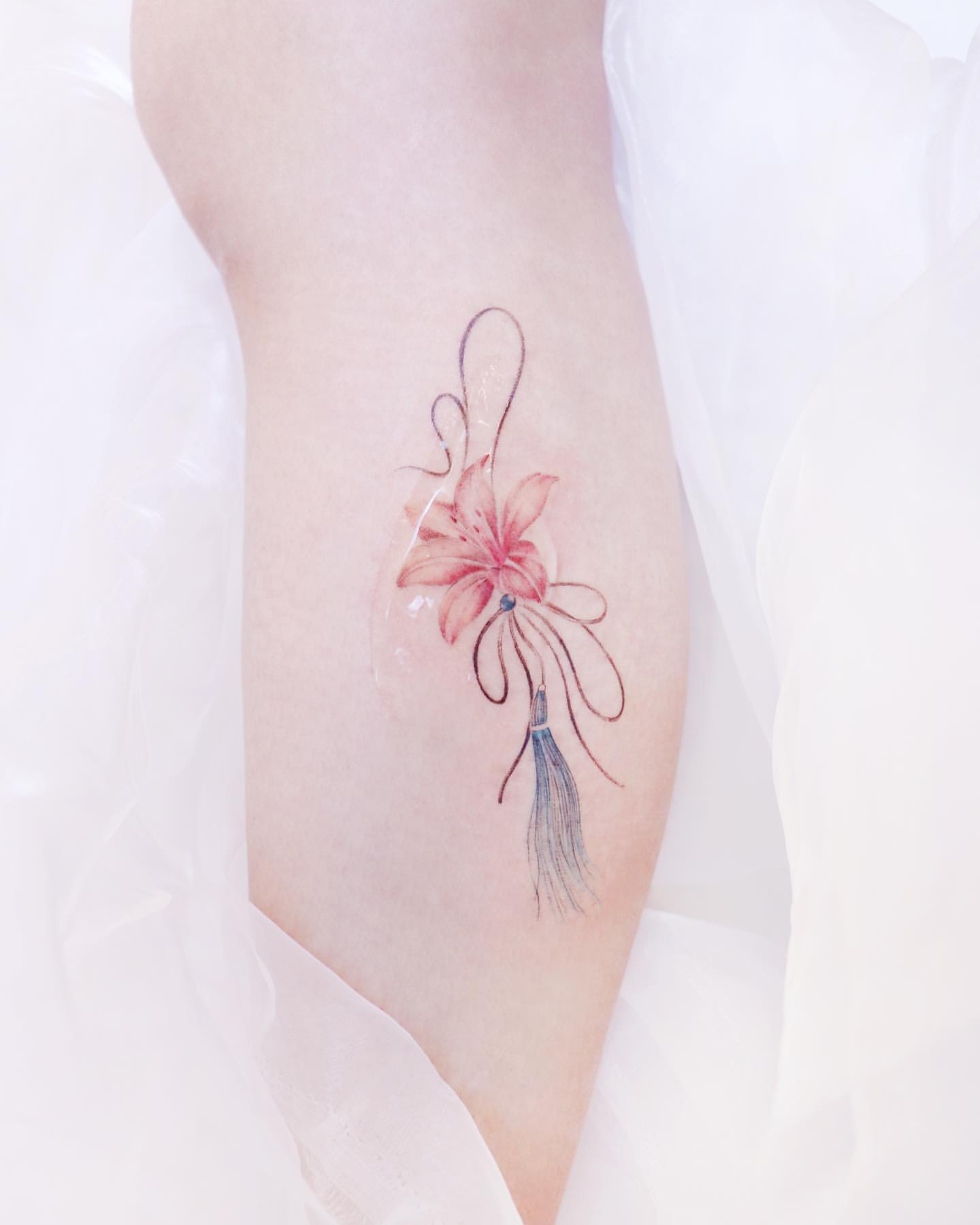 Lily Tattoo Ideas 13