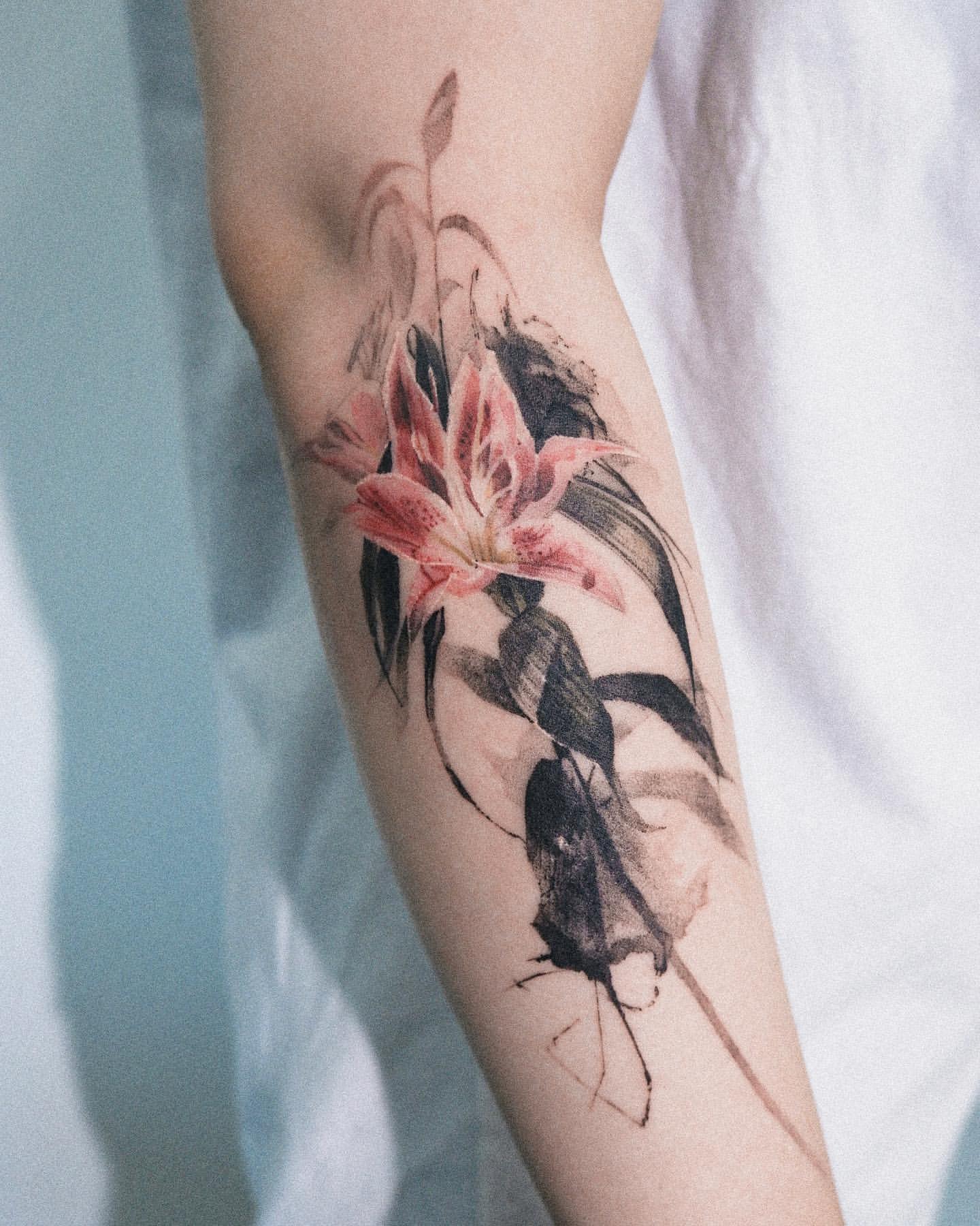 Lily Tattoo Ideas 17
