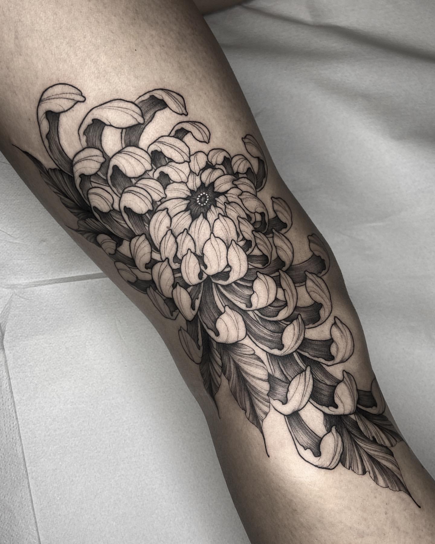 Chrysanthemum Tattoo Ideas 5