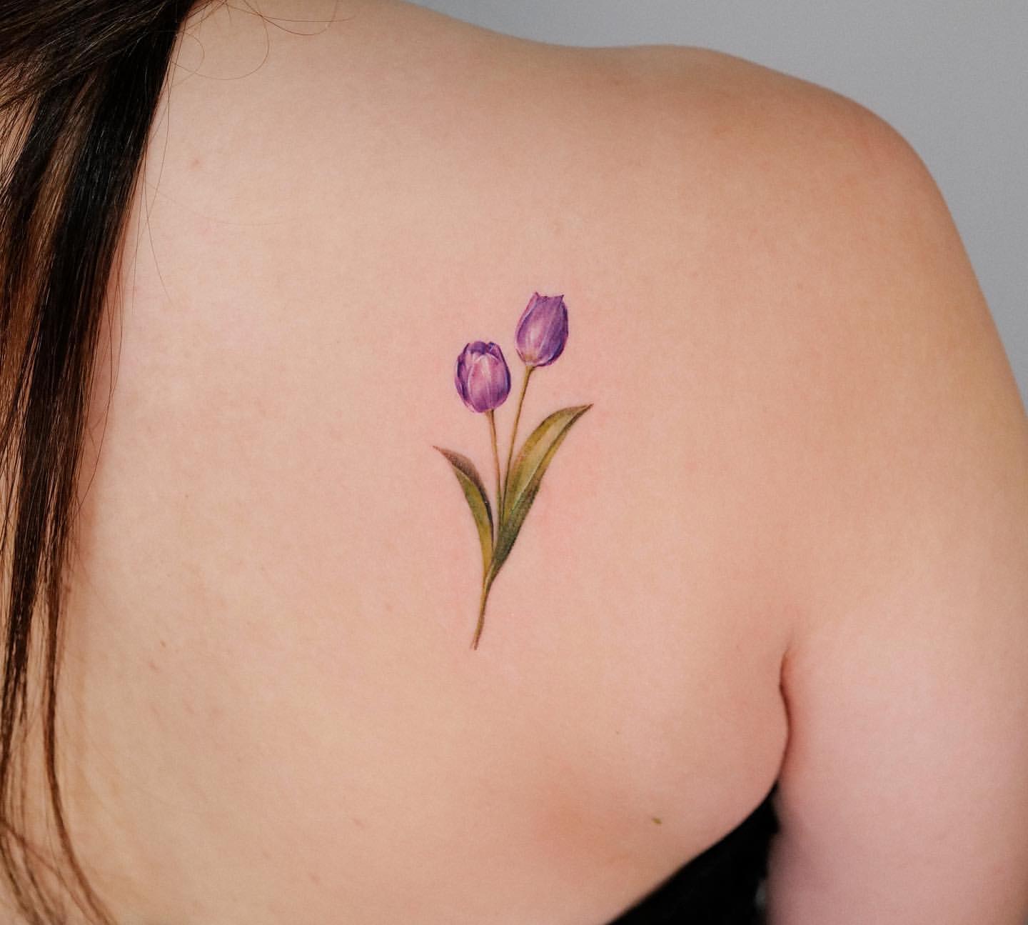 Tulip Tattoo Ideas 16