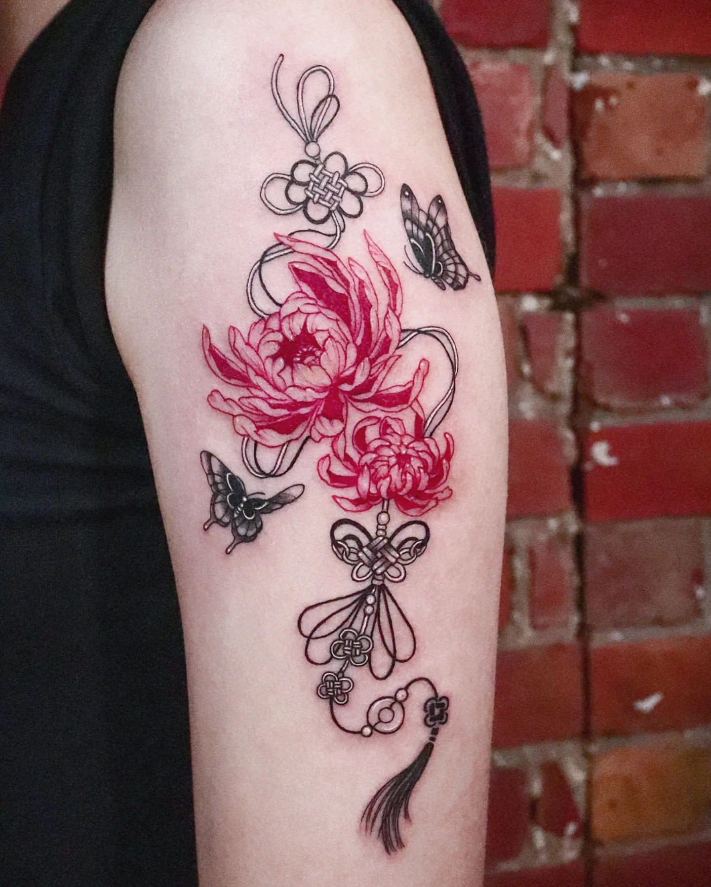 Chrysanthemum Tattoo Ideas 18