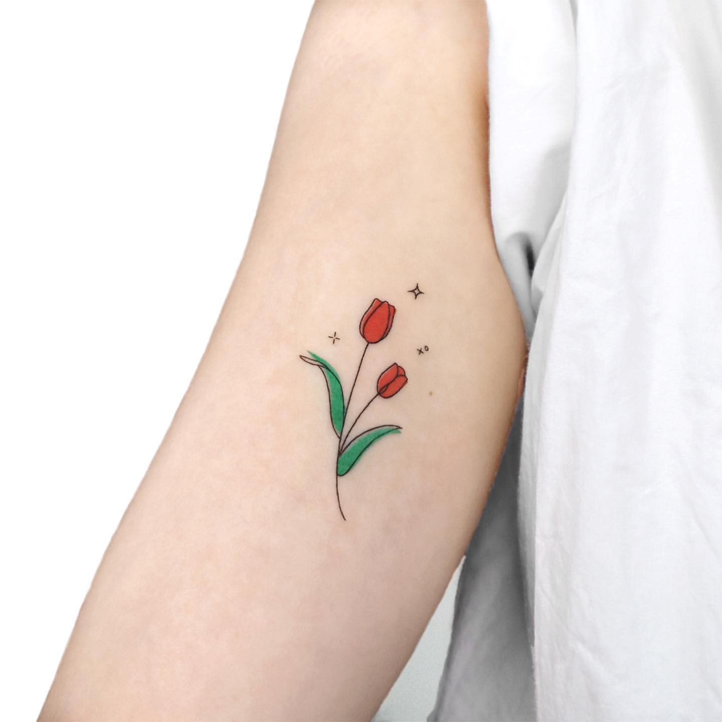 Tulip Tattoo Ideas 21
