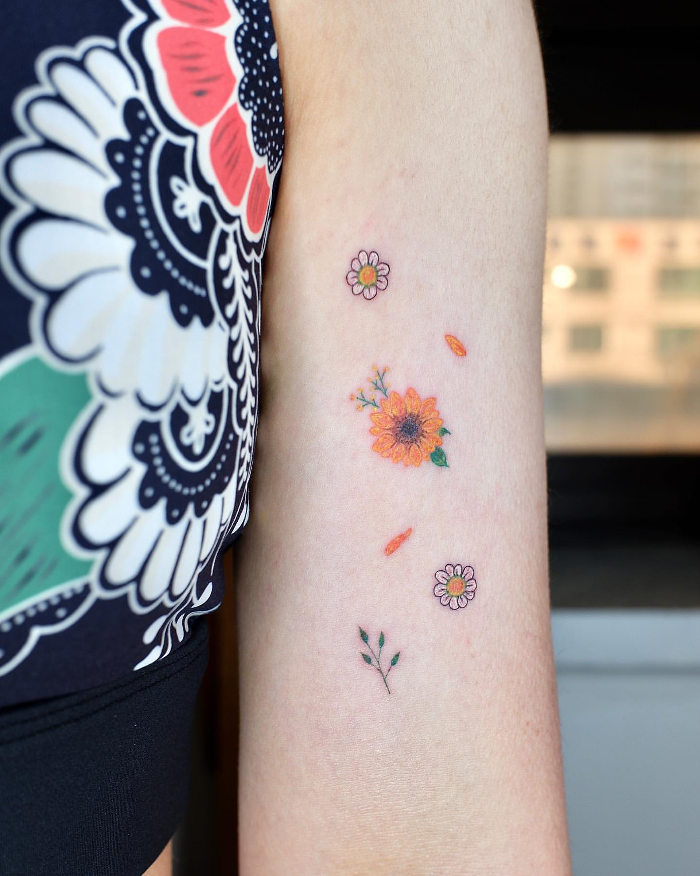 Small Flower Tattoo Ideas 31