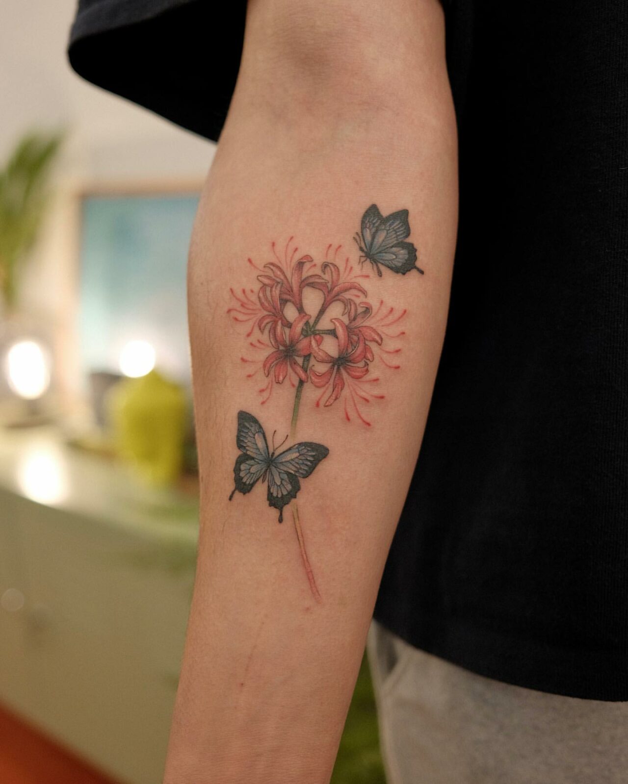 34 Spider Lily Tattoo Ideas to Inspire You in 2023
