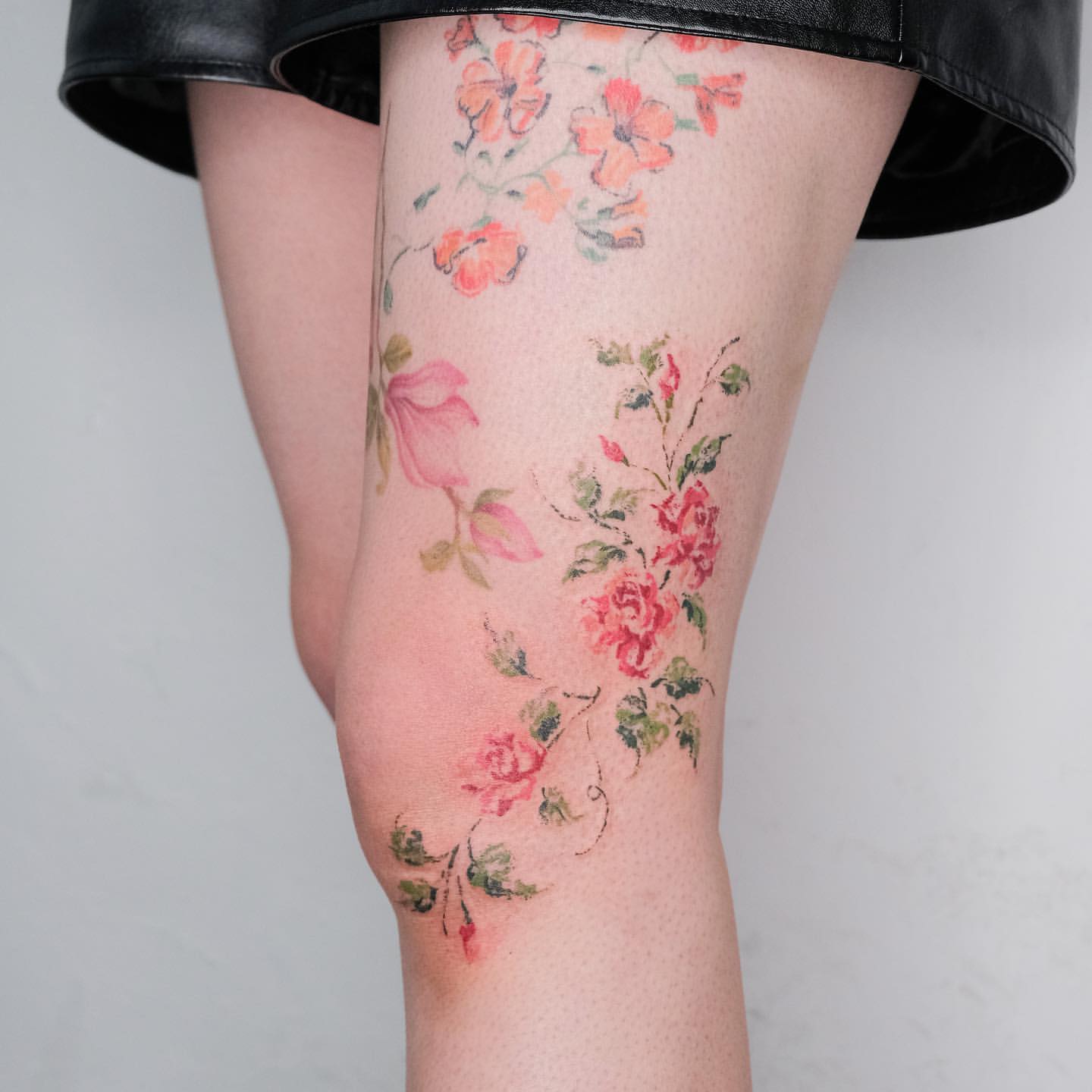 Rose Thigh Tattoo Ideas 25